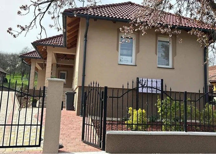 Agancsos Vendèghàz Villa